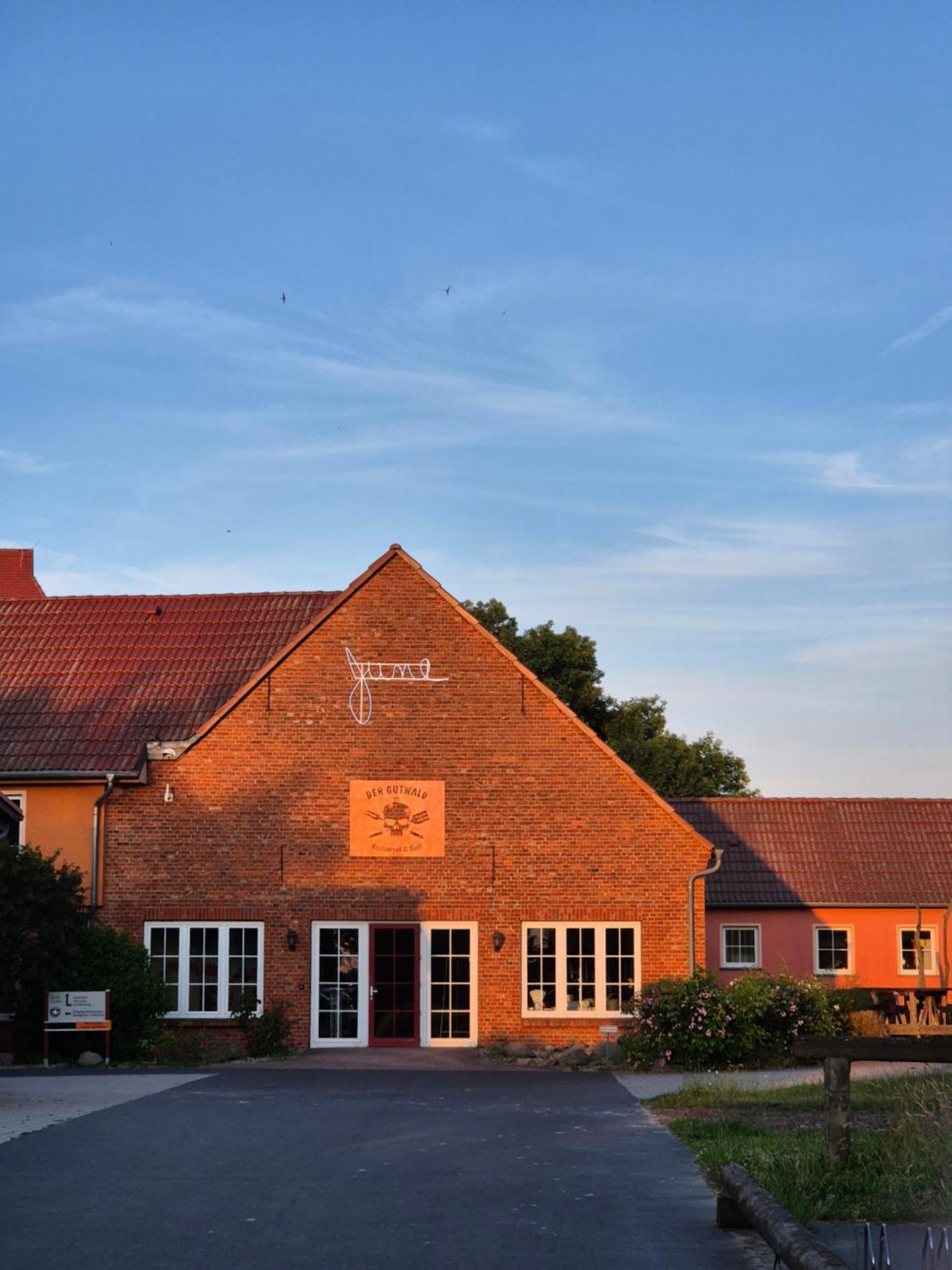 Landgasthof Jüterbog Exterior foto